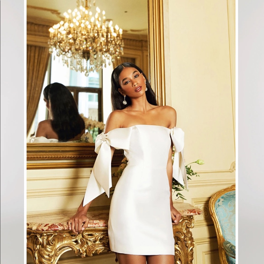 Alexia Maria white Isabella bow dress. WORN ONCE!